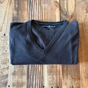 John Varvatos long sleeve v neck brown sweater size medium